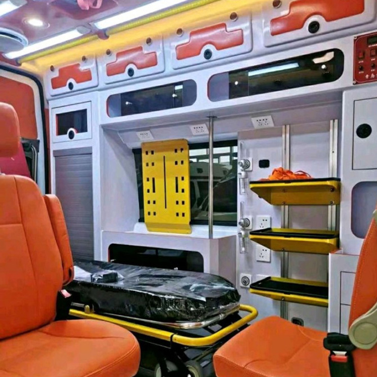 江孜长途救护车护送病人租赁价格